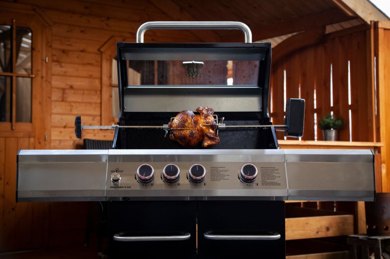 Grillfürst Universal Drehspieß / Rotisserie Set aus Edelstahl mit Motor für über 30 versch. Grillgeräte
