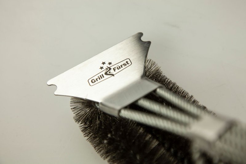 Grillfürst Grillbürste Edelstahl, mit langem 3-fach Bürstenkopf und Schaber