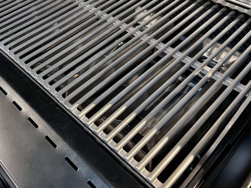 Outdoorchef Gasgrill - Grillstation HEAT X-345 RB - X-DEAL inkl. zusätzlichen Grillfürst Edelstahl Gussrosten (3 Stk.)