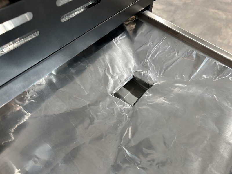 Grillfürst Easy Clean Alu-Einleger für die Fettwanne des Napoleon Rogue 425 - 20 Stk., je 40,5 x 38 cm auf 7,6 Meter Rolle