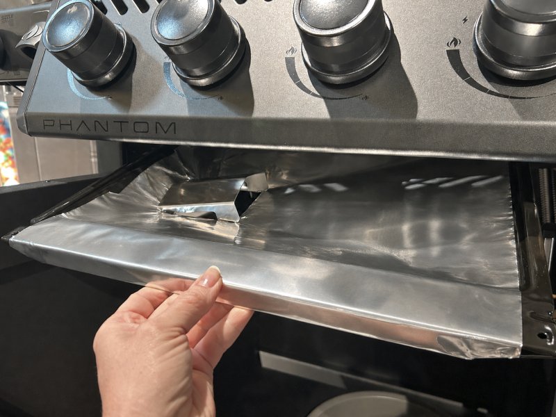 Grillfürst Easy Clean Alu-Einleger für die Fettwanne des Napoleon Rogue 425 - 20 Stk., je 40,5 x 38 cm auf 7,6 Meter Rolle