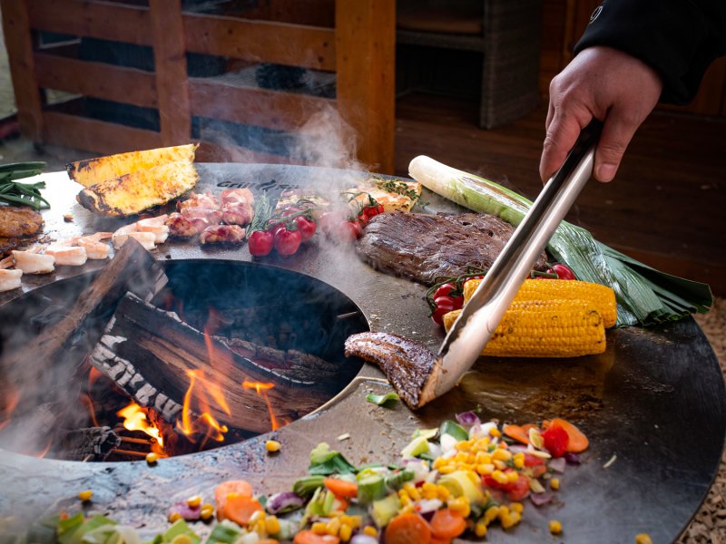 Grillfürst Feuerplatte - Feuerstelle mit 6 mm Edelstahl Grillplatte mit Grillrost