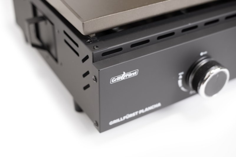 Grillfürst Plancha Grill - 2 Brenner mit insgesamt 7 kW und Edelstahl Plancha - inkl. 2 Stk. Plancha Spatel und Grillzange