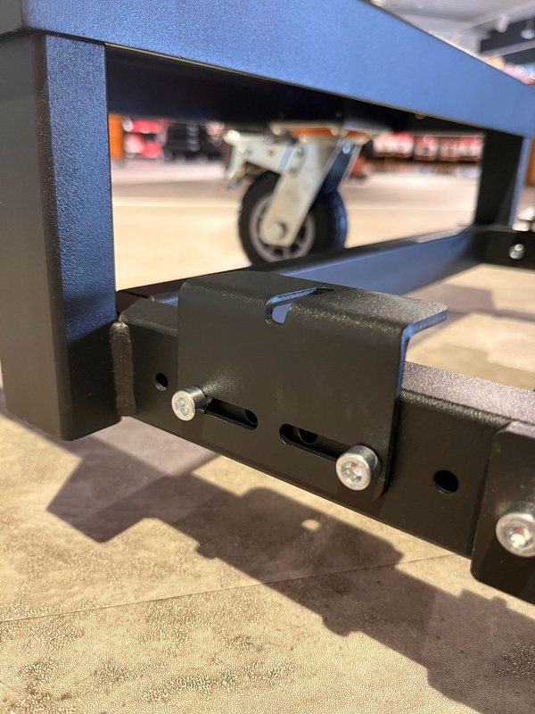 Grillfürst Grillwagen - L2 für Broil King Regal 590 / 590 PRO / 690 XL, Imperial 590 / 690, Outdoorchef Dualchef 415 / 425 / S425, Heatstrip Crossray 4B, Rösle BLAZEFLAME Master 4