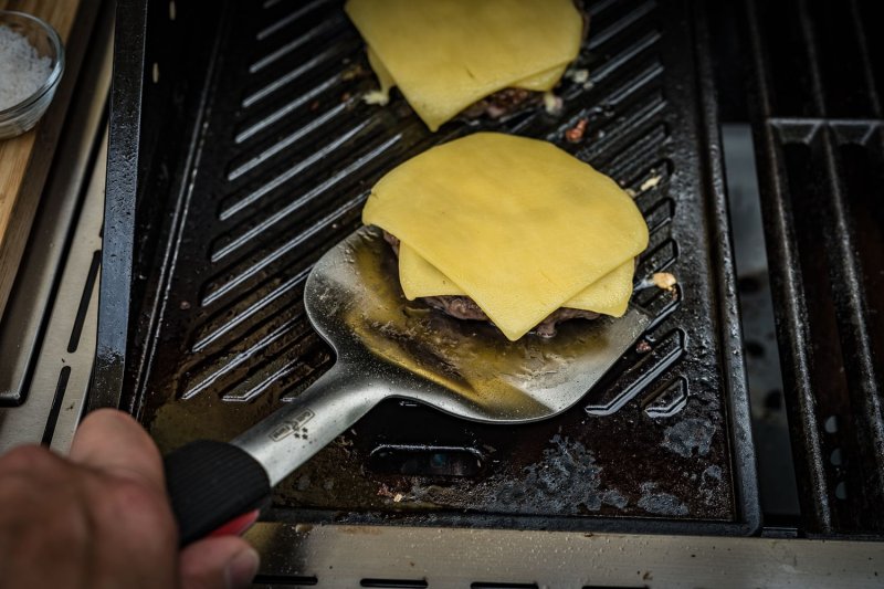 Grillfürst Hamburger Wender / Plancha Spatel  / Burgerwender 35 cm