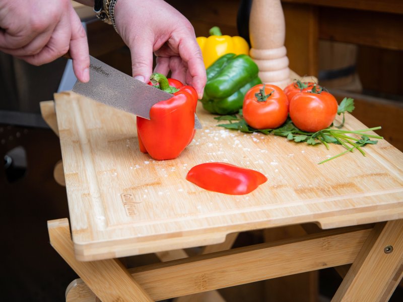 Grillfürst Grill Beistelltisch / Klapptisch mit abnehmbaren Schneidebrett 63 cm x 40 cm