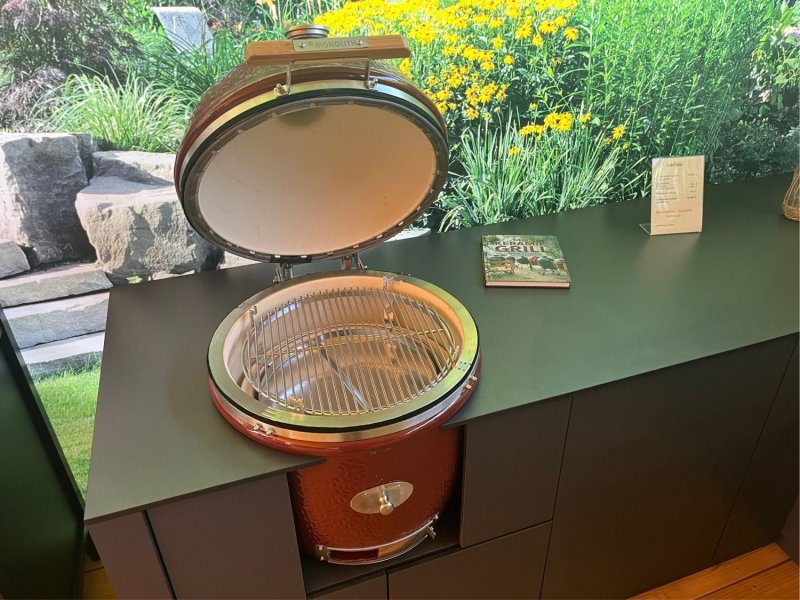 Grillfürst Outdoor Küche über Eck inkl. Bull Angus Gasgrill & Monolith Classic Pro Keramikgrill- Ausstellungsstück Singen