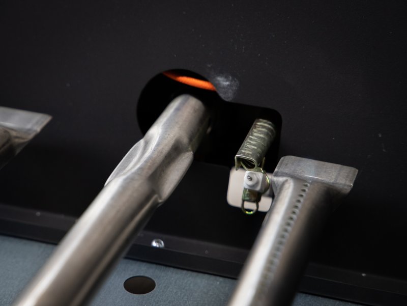 Grillfürst Plancha Grill - 2 Brenner mit insgesamt 7 kW und Edelstahl Plancha - inkl. 2 Stk. Plancha Spatel und Grillzange