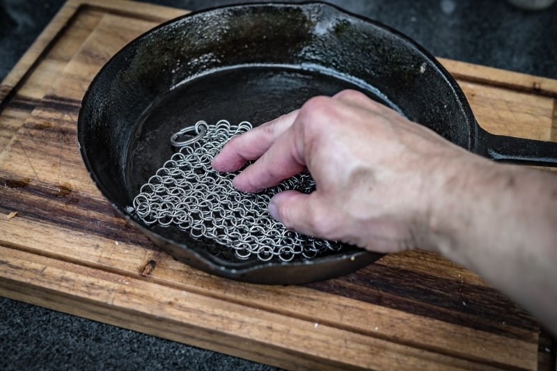 Grillfürst Ringreiniger für Dutch Oven / Gusseisen 14 x 14 cm