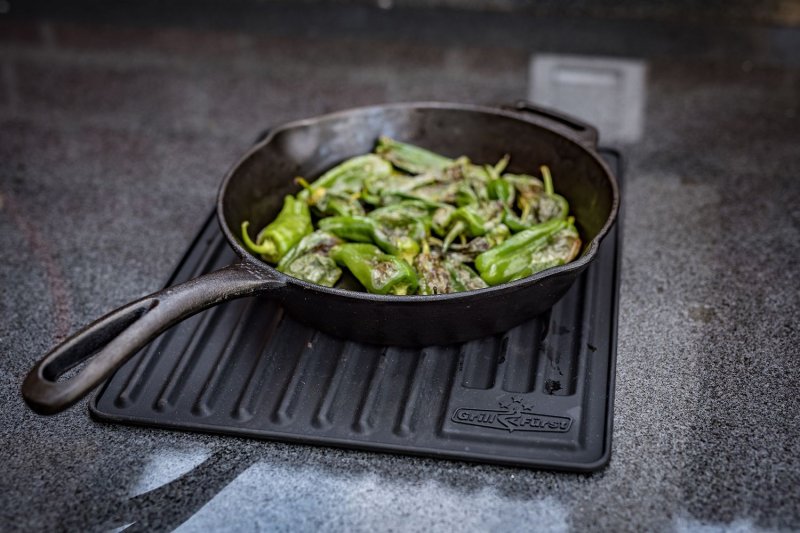 Grillfürst Besteckablage / Untersetzer Silikon 35 x 28 cm