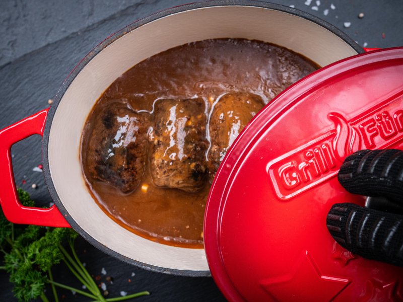 Grillfürst Dutch Oven Sternentöpfchen / Gusseisen Bräter - emailliert - M - rot