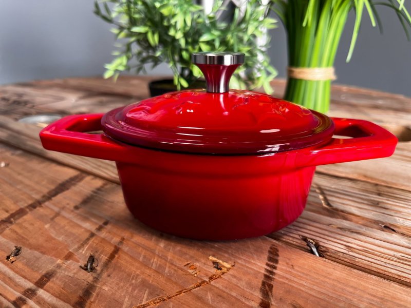 Grillfürst Dutch Oven Sternentöpfchen / Gusseisen Bräter - emailliert - XS - rot