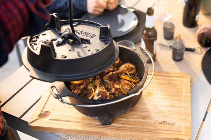 Grillfürst Dutch Oven Zubehörset 5tlg. - mit Pflegepaste, Reingreiniger, Schaber, Deckelheber und Löffel