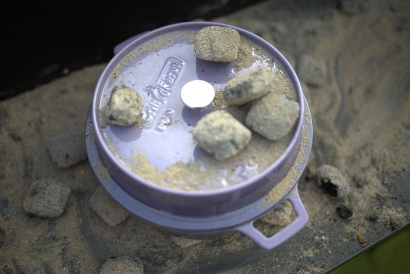 Grillfürst emaillierter Dutch Oven ohne Füsse DO4 - lila