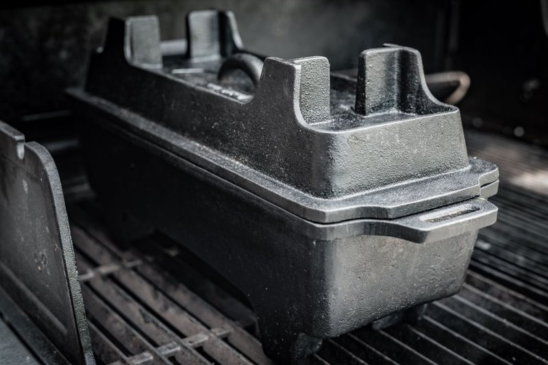 Grillfürst Dutch Oven Set Kastenform BK4 aus Gusseisen - X-Deal inkl. Pflegepaste, Deckelheber und Kochlöffel