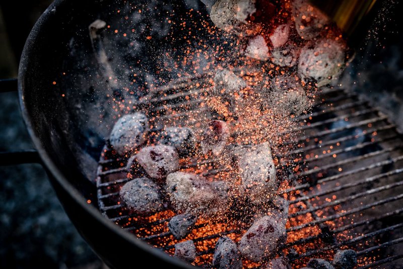 Männerglut Kokos - 10 kg Grillbriketts aus Kokosnuss-Schalen