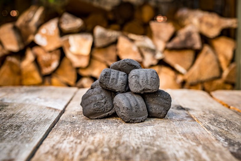 Männerglut Kokos - 10 kg Grillbriketts aus Kokosnuss-Schalen