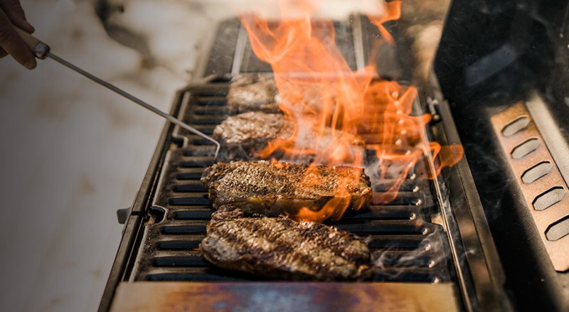 Masterbuilt tragbarer Holzkohlegrill