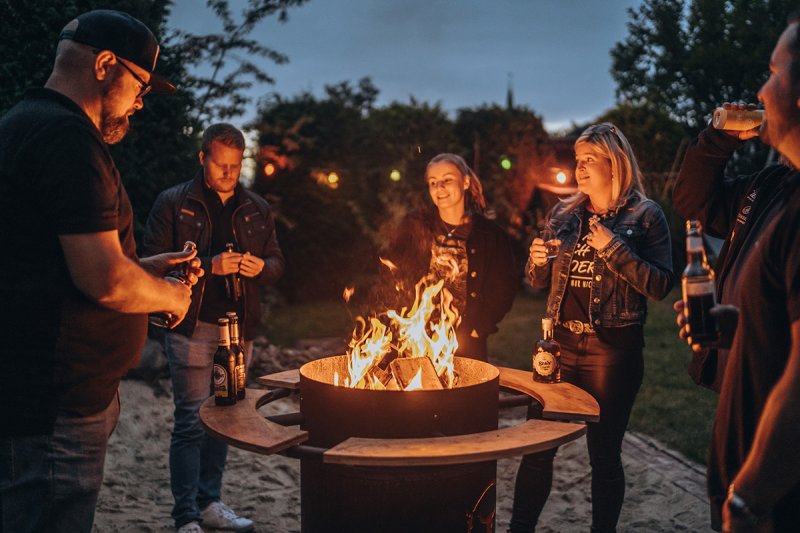 Moesta Bandit FirePlace 57 cm Durchmesser - inkl. Ablagebretter Bambus