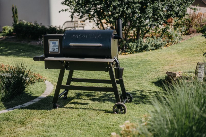 Moesta Pelletgrill Sheriff 2.0 - inkl. PaperBlank Ablagebrett grau, Jackery tragbare Powerstation Explorer 1000 & Pellets