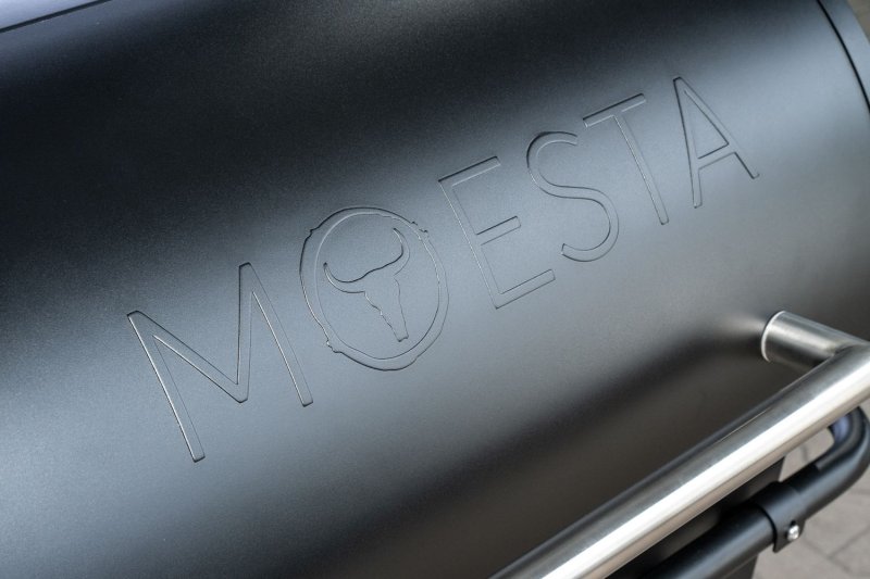 Moesta Pelletgrill Sheriff - Grillfürst Sonderedition - Mattschwarz - inkl. Abdeckhaube und Ablagebrett