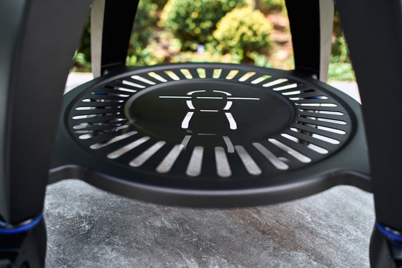 Monolith Grill AVANTGARDE.55 Satin-Mattschwarz - mit Gestell + Seitentischen - inkl. Zubehör-Starterpaket