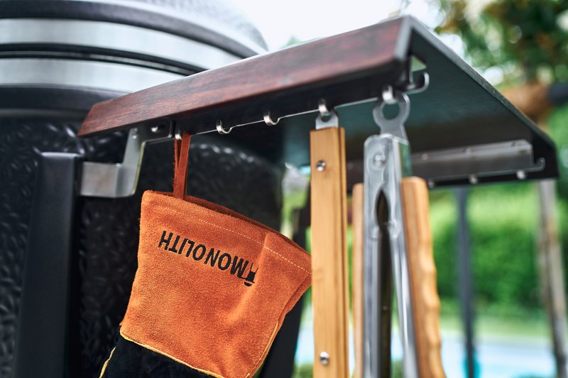 Monolith Grill AVANTGARDE.55 Satin-Mattschwarz - mit Gestell + Seitentischen - inkl. Zubehör-Starterpaket