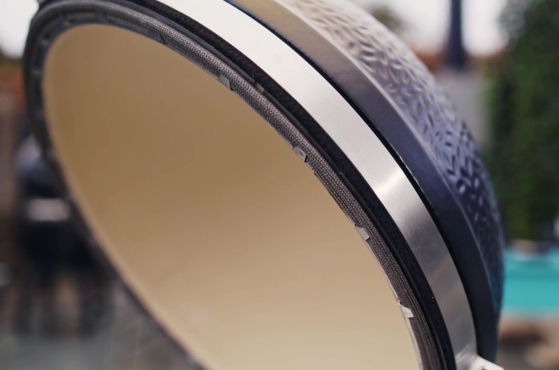 Monolith Grill AVANTGARDE.66 - satin-matt Schwarz - mit Gestell und Seitentischen