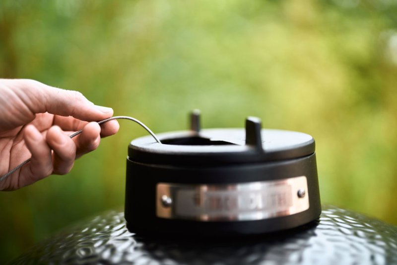 Monolith smartCONTROL - BBQ Temperatursteuerung und kabelloses Grillthermometer mit WLAN und Bluetooth