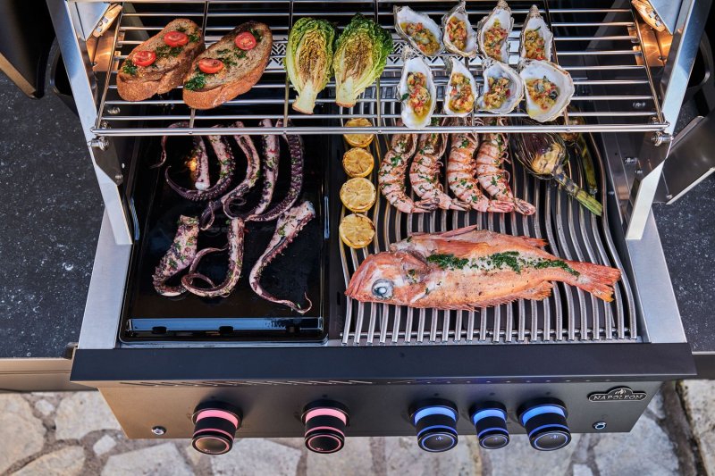 Napoleon Oasis Compact 105 Outdoor Küche - mattschwarz - mit BIG32 Einbaugrill und Einbau SIZZLE ZONE - inkl. Arbeitsplatte aus Feinsteinzeug