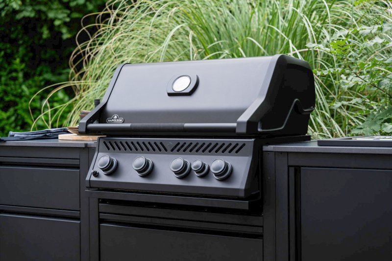 Napoleon 300-Series 32" Mattschwarz - Einbaugrill