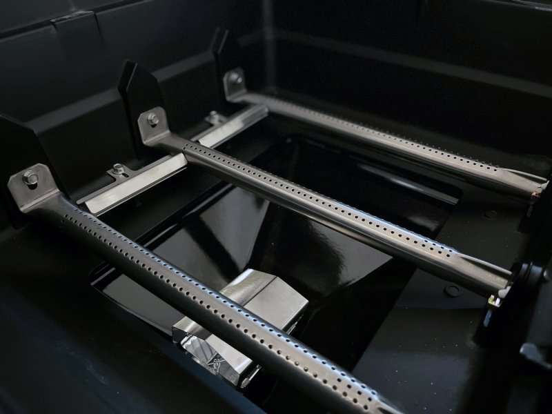 Napoleon Freestyle 365 Gasgrill, Graphit - inkl. Fleisch-Liebhaber Starter-Kit