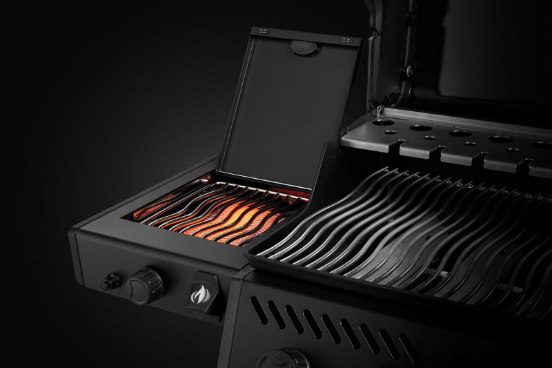 Napoleon Phantom Freestyle 425 Gasgrill, mattschwarz - mit Sizzle Zone und Tür - Modell 2025