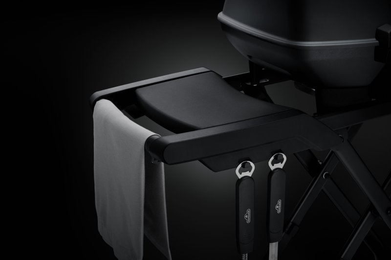 Napoleon Phantom TravelQ PRO285X Kompakt Gasgrill, mattschwarz - mit klappbarem Wagen inkl. Warmhalterost - Modell 2025