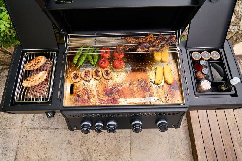 Napoleon Plancha Grill Phantom Rogue Pro 30 - mattschwarz - mit Sizzle Zone + Edelstahlplancha 70 x 44 cm