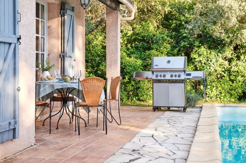 Napoleon Prestige 500 Connected Edelstahl Gasgrill - mit SIZZLE ZONE und Heckbrenner - Modell 2025