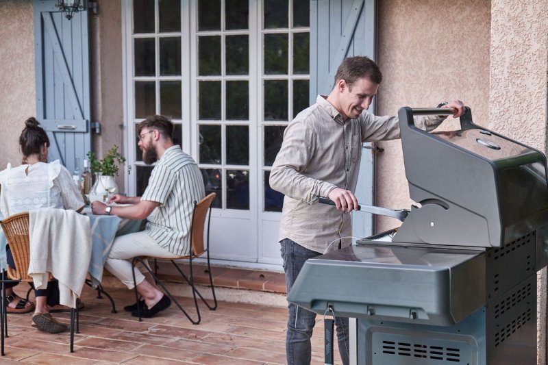 Napoleon Prestige 500 Connected Edelstahl Gasgrill - mit SIZZLE ZONE und Heckbrenner - Modell 2025