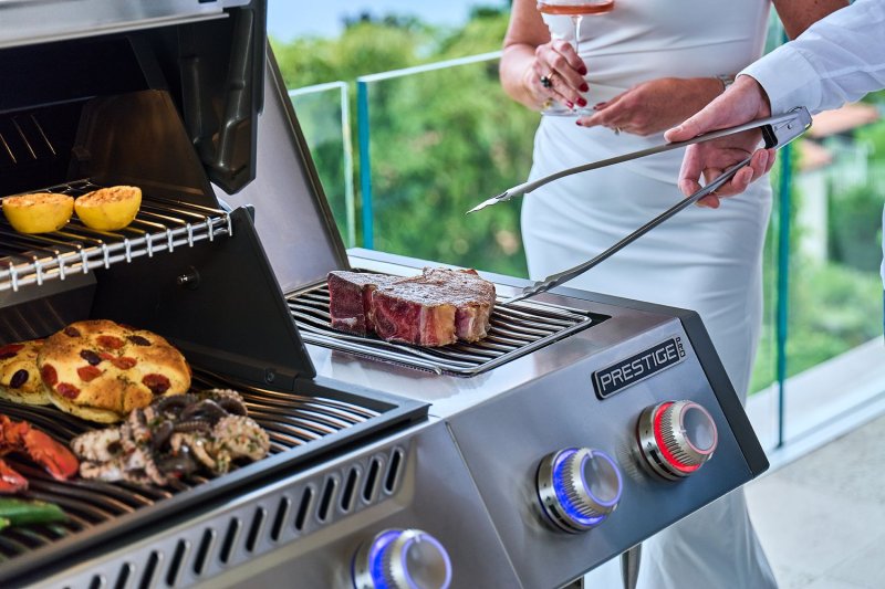 Napoleon Prestige PRO 665 Smart-Connected Gasgrill, Edelstahl - inkl. Drehspieß - Modell 2026