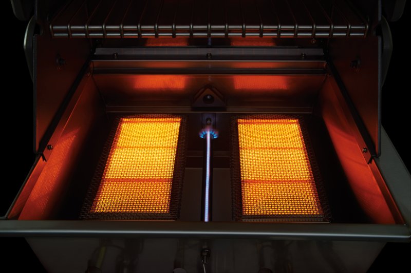 Napoleon Prestige Pro 825 Edelstahl Gasgrill inkl. Drehspieß und Bodenbeleuchtung - Modell 2025