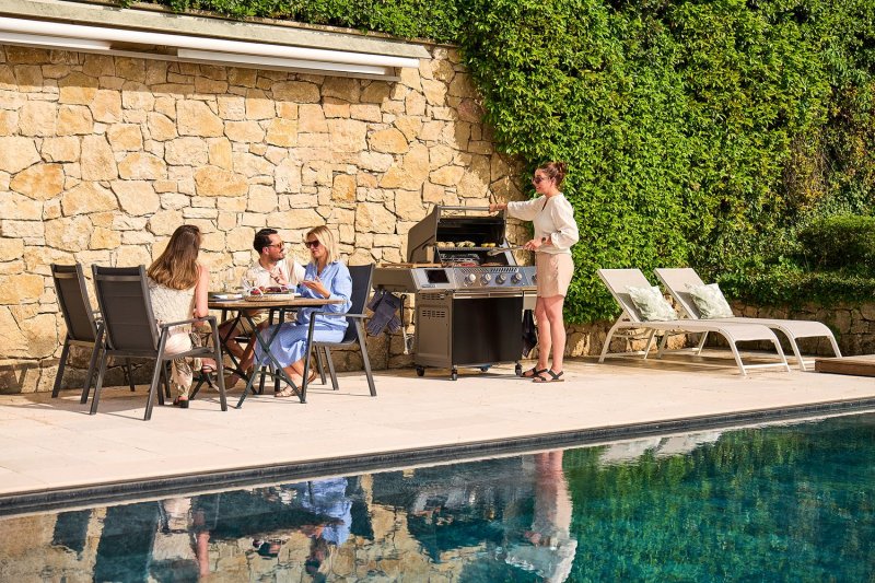 Napoleon Prestige PRO 500 Smart-Connected Gasgrill, Schwarz - inkl. Drehspieß - Modell 2026