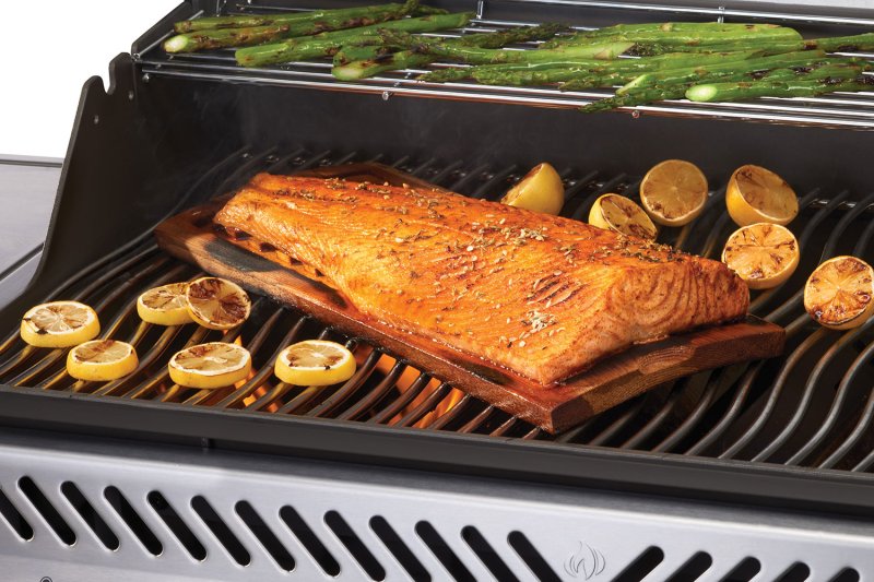 Napoleon Rogue PRO-S 625 Edelstahl Gasgrill - mit SIZZLE ZONE™ und Heckbrenner - mit Edelstahlrosten - Modell 2026