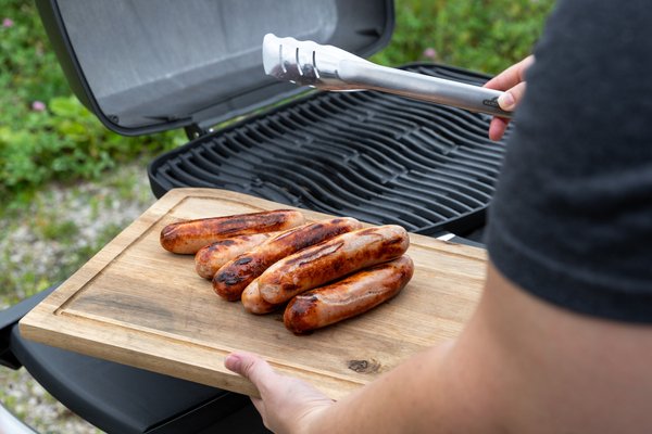 Napoleon TravelQ PRO285 Kompakt Gasgrill Schwarz mit klappbarem Wagen