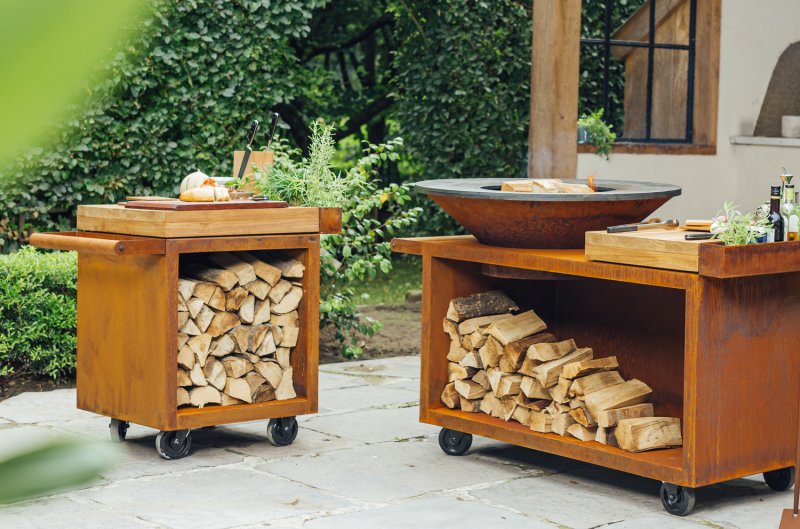 OFYR Mise en Place Table Corten 65 PRO - mit Teakholz-Arbeitsplatte & Holzlager