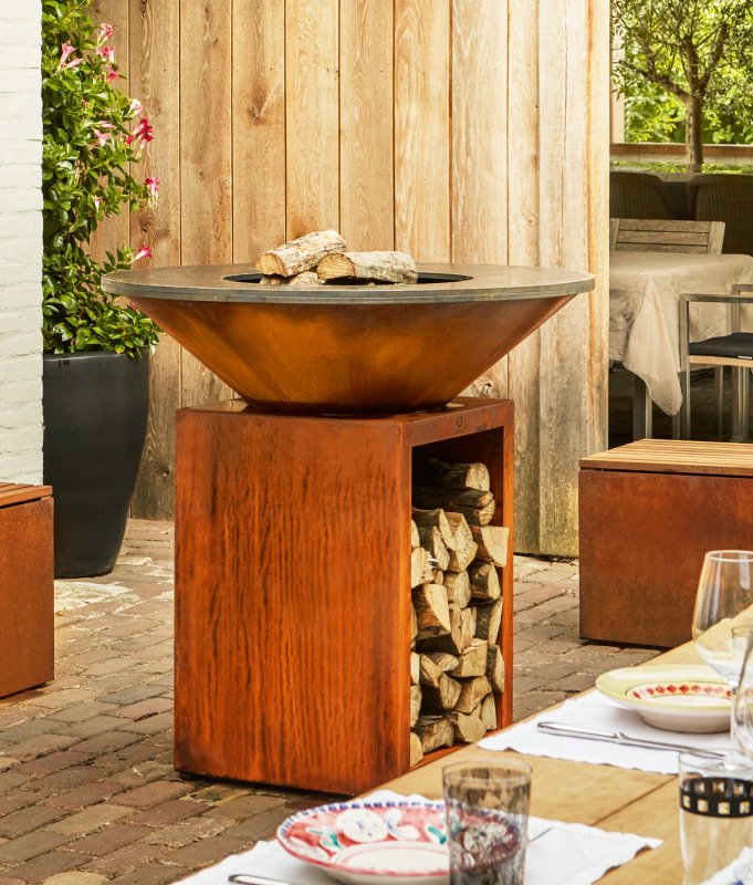 OFYR Grill Feuerplatte Classic Storage Corten 100 - inkl. Grillrost mit Rosterhöhung, Leder Grillhandschuhe & Spatula Set