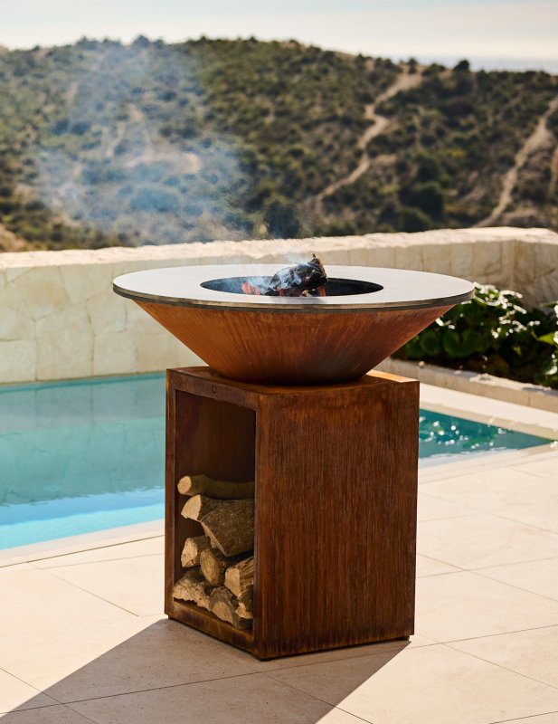 OFYR Grill Feuerplatte Classic Storage Corten 100 - inkl. Grillrost mit Rosterhöhung, Leder Grillhandschuhe & Spatula Set