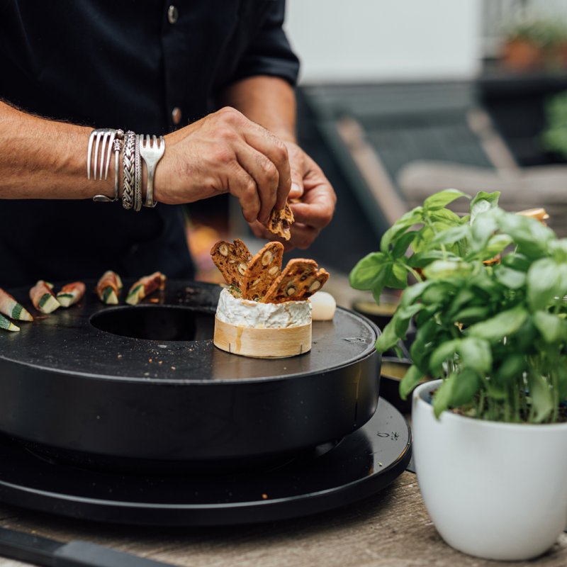 OFYR Tischgrill Tabl'O mit Gusseisen Grillplatte