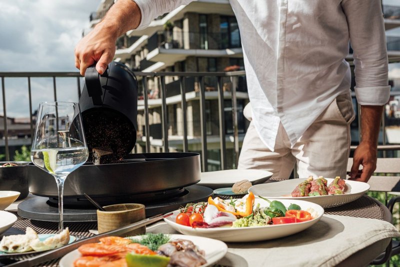 OFYR Tischgrill Tabl'O mit Gusseisen Grillplatte