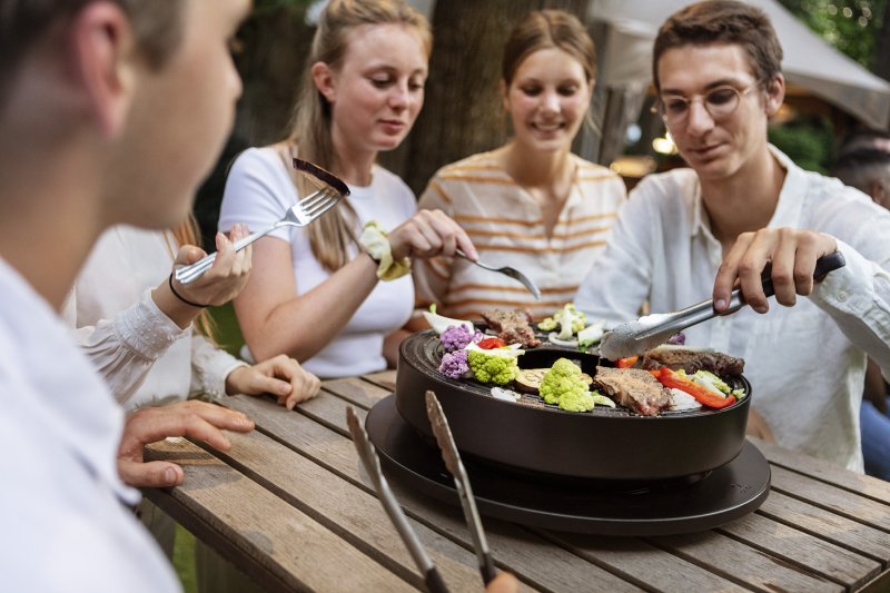 OFYR Tischgrill Tabl'O mit Gusseisen Grillplatte