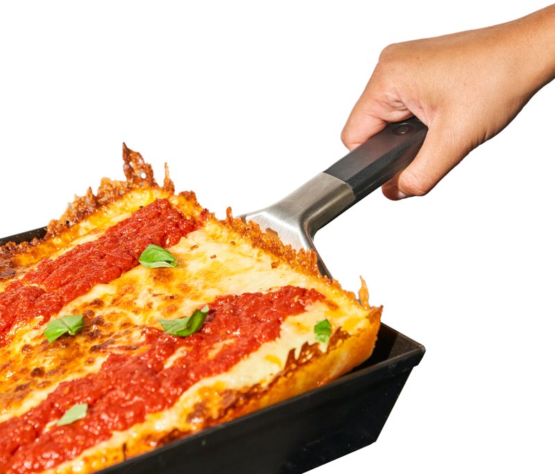 Ooni Pizzaheber für Detroit-Style Pizza