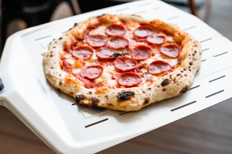 Ooni Pizzaschieber 14", gelocht - 35 cm - für Karu / Koda 16 + Koda 2 + Karu / Koda 2 Pro